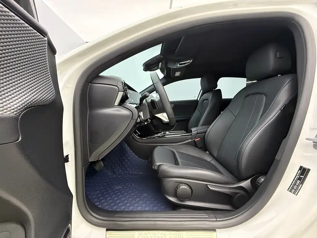 Mercedes-Benz A-Class 2023 — фото 17