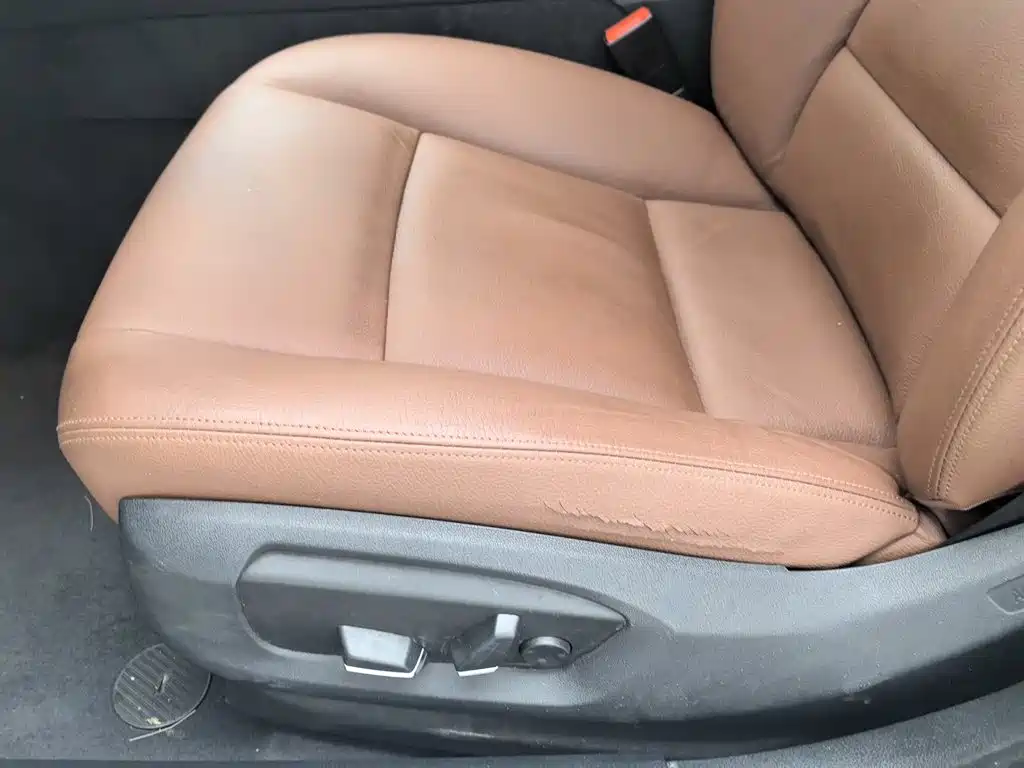 BMW 5 Series 2015 — фото 20