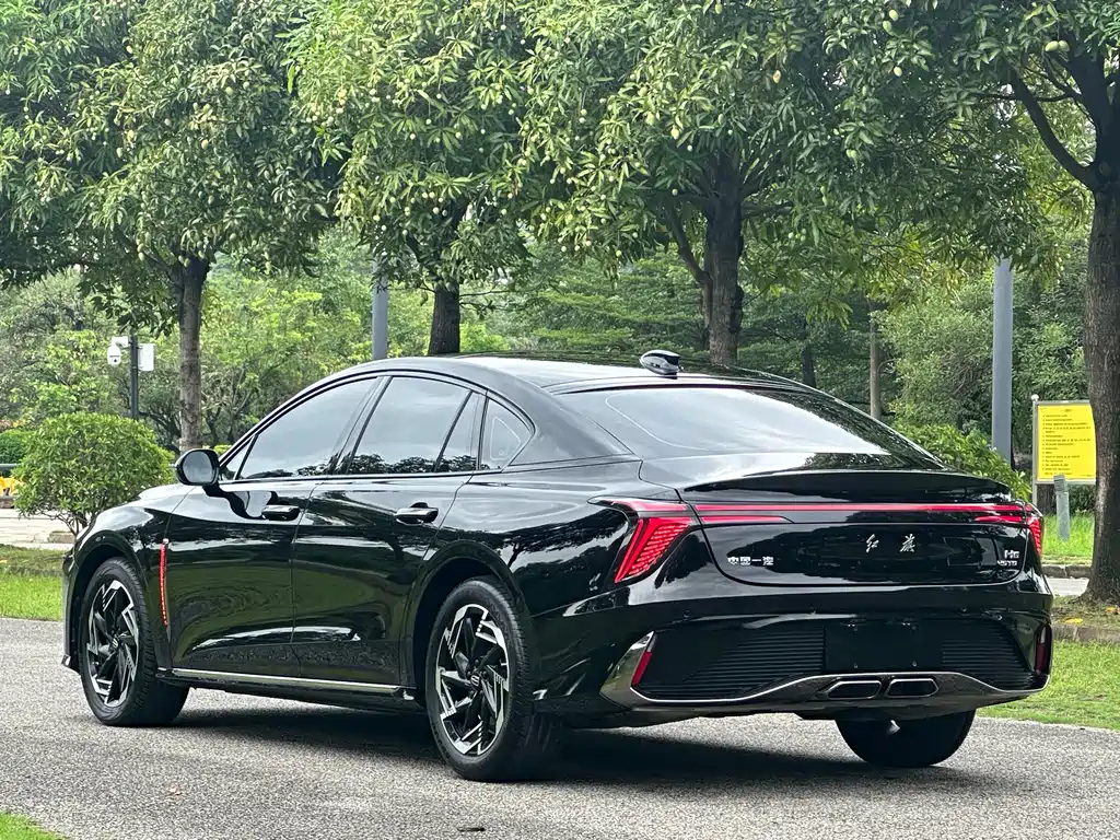 Hongqi H6 2023 — фото 32
