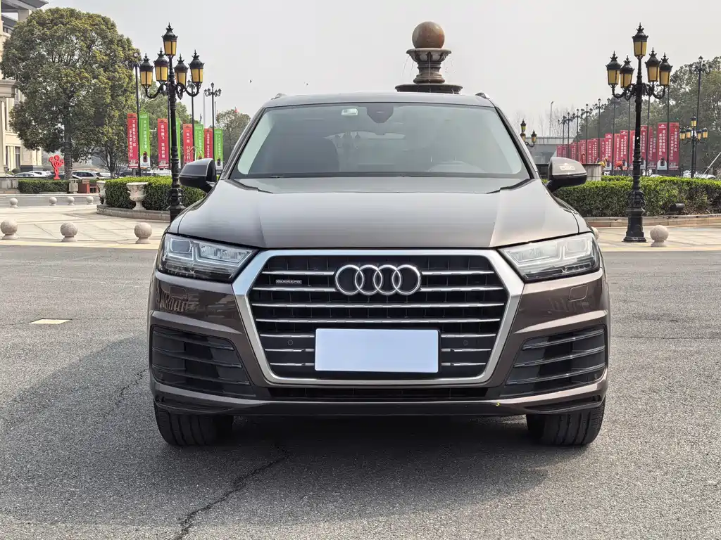 Audi Q7 2018 — фото 2