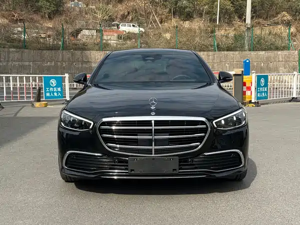 Mercedes-Benz S-Class 2023