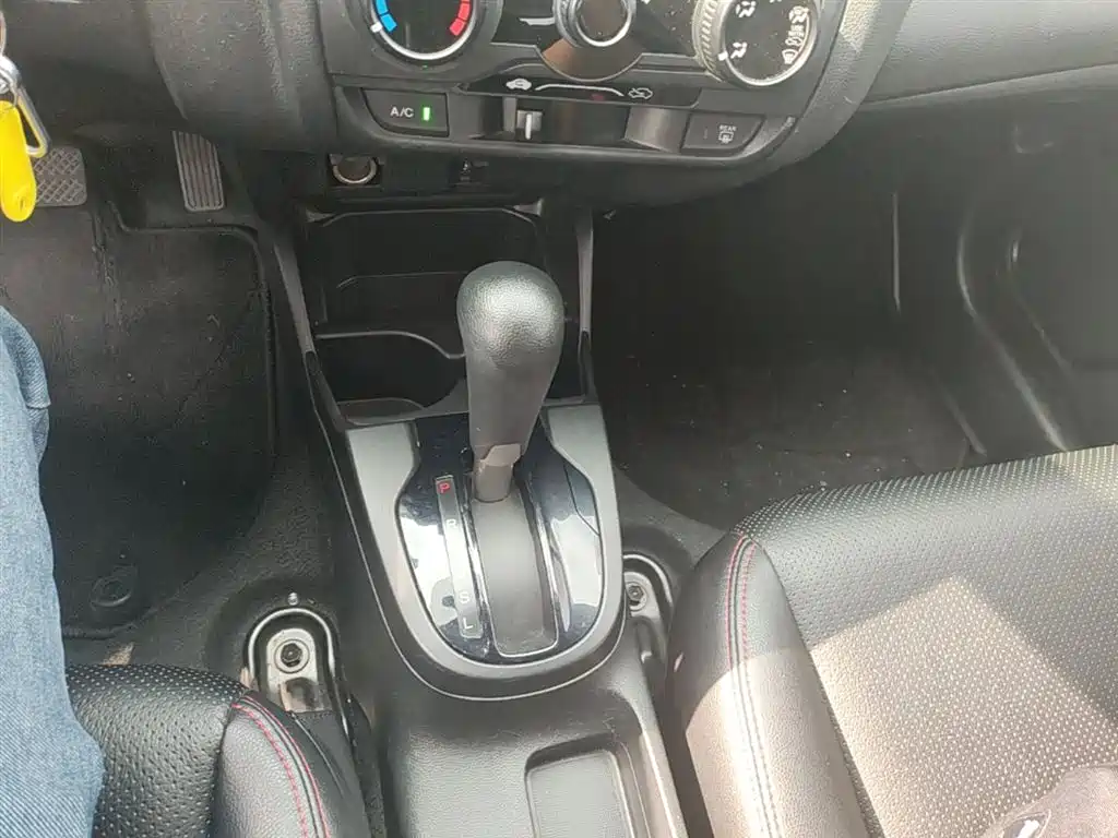 Honda Fit 2017 — фото 14