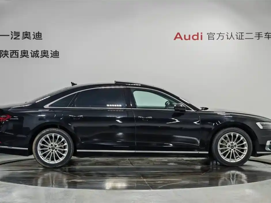 Audi A8 2022 — фото 3