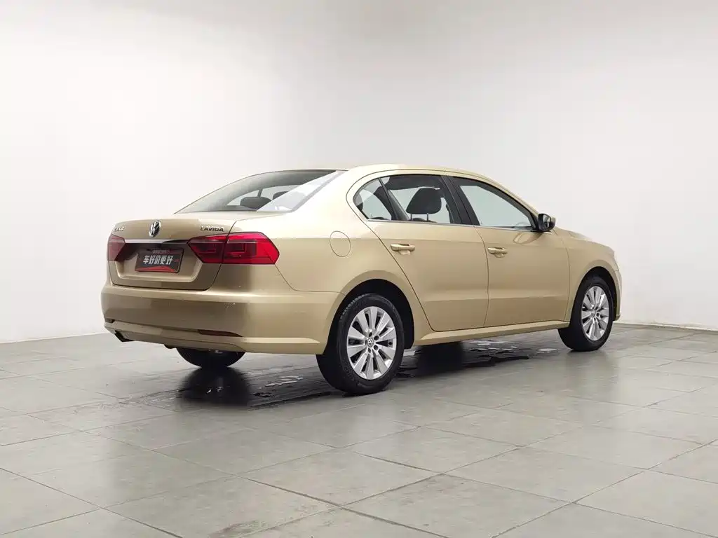 Volkswagen Lavida 2015