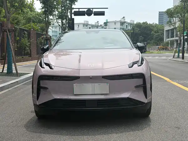 Zeekr X 2024