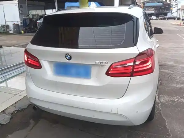 BMW 2 Series Station Wagon 2016