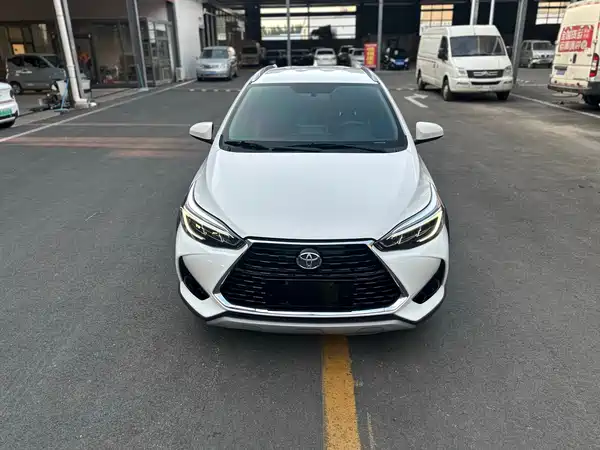 Toyota Yaris L 2022