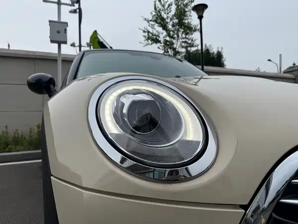 MINI Clubman 2016
