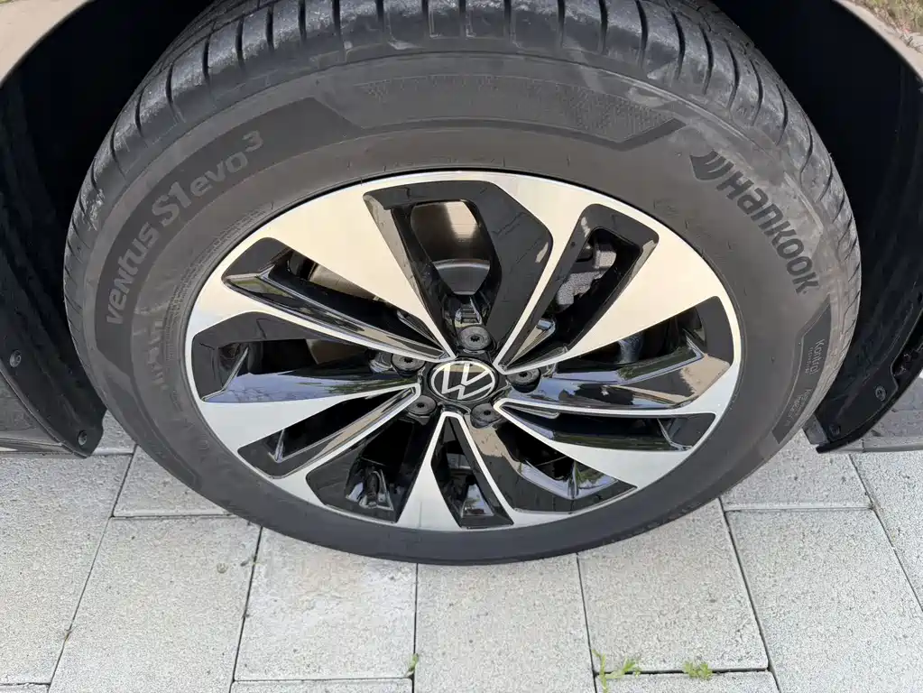 Volkswagen Passat 2023 — фото 10