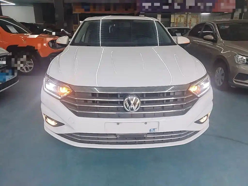 Volkswagen Sagitar 2021