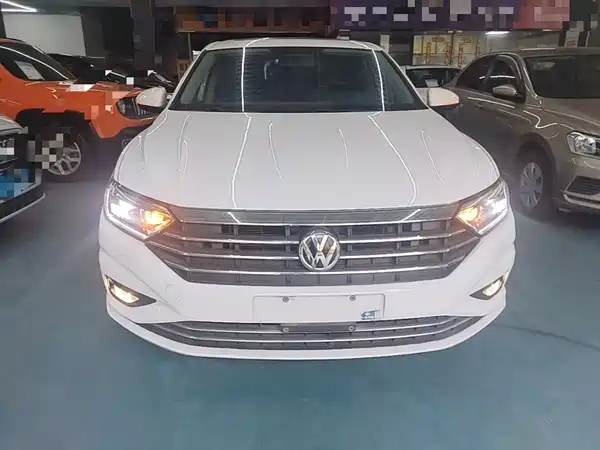 Volkswagen Sagitar 2021