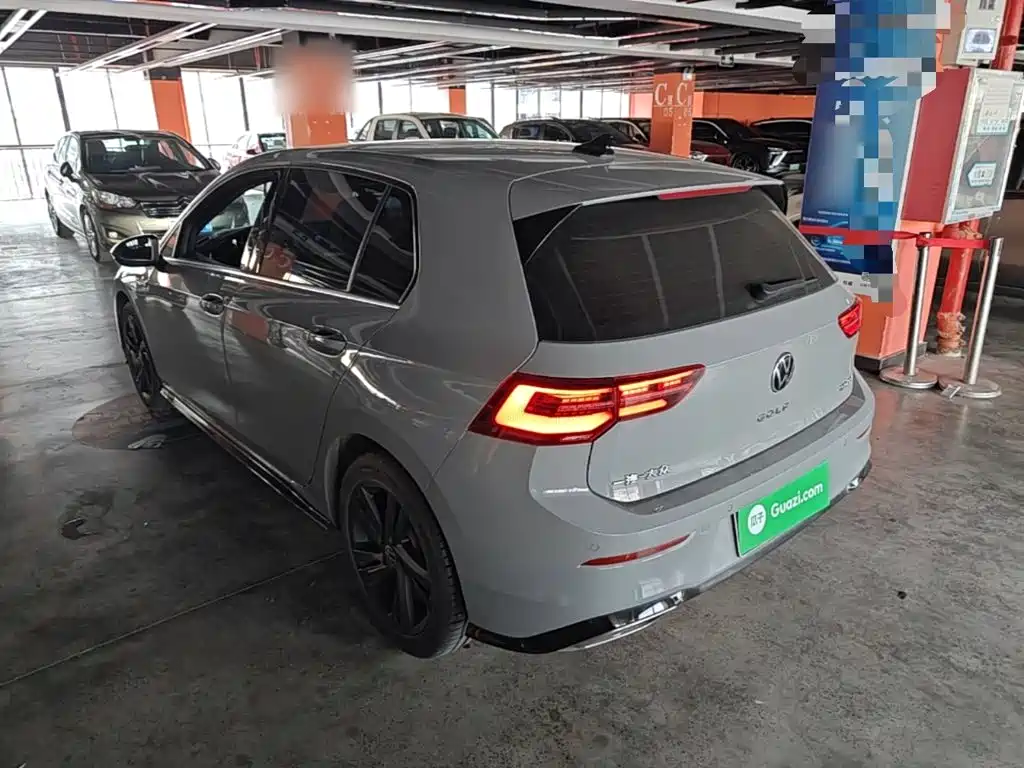 Volkswagen Golf 2024