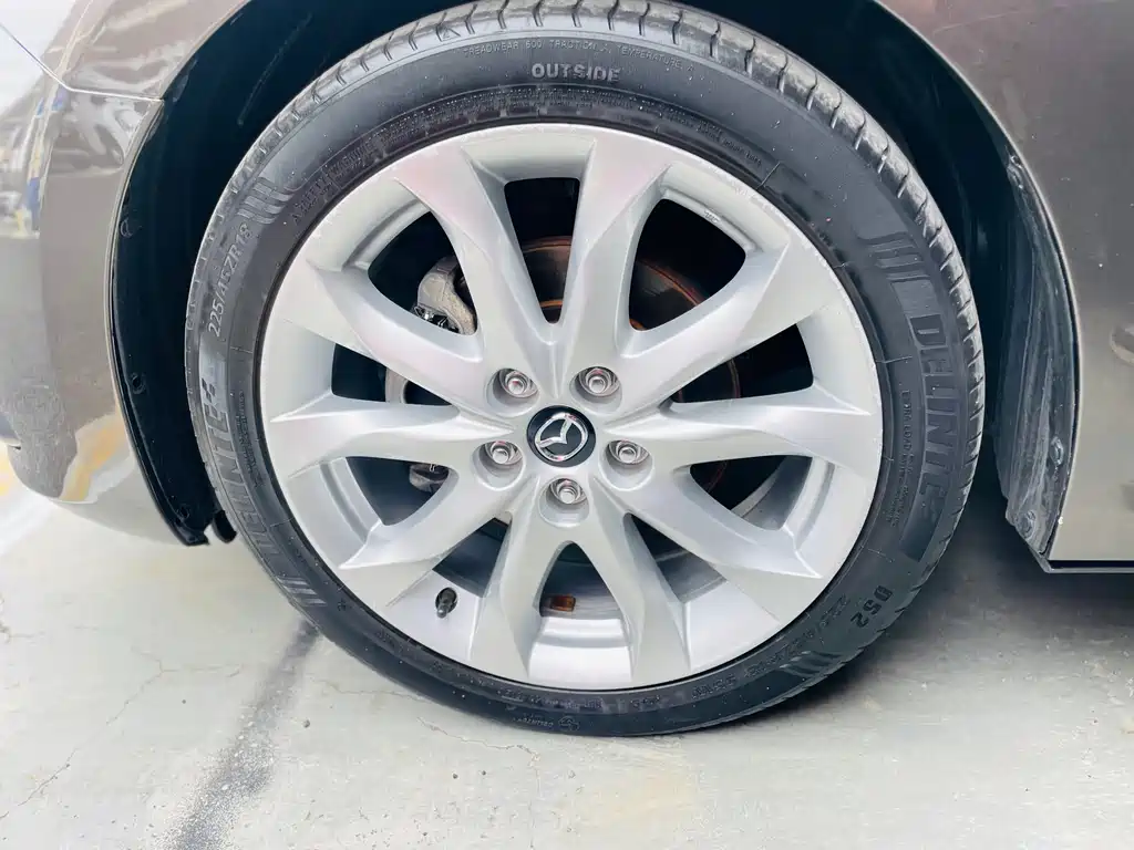 Mazda 3 Axela 2015 — фото 12