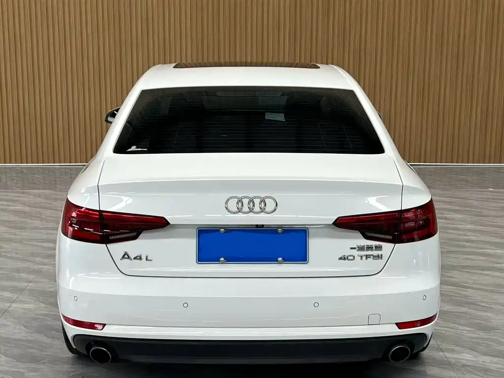 Audi A4L 2017 — фото 8