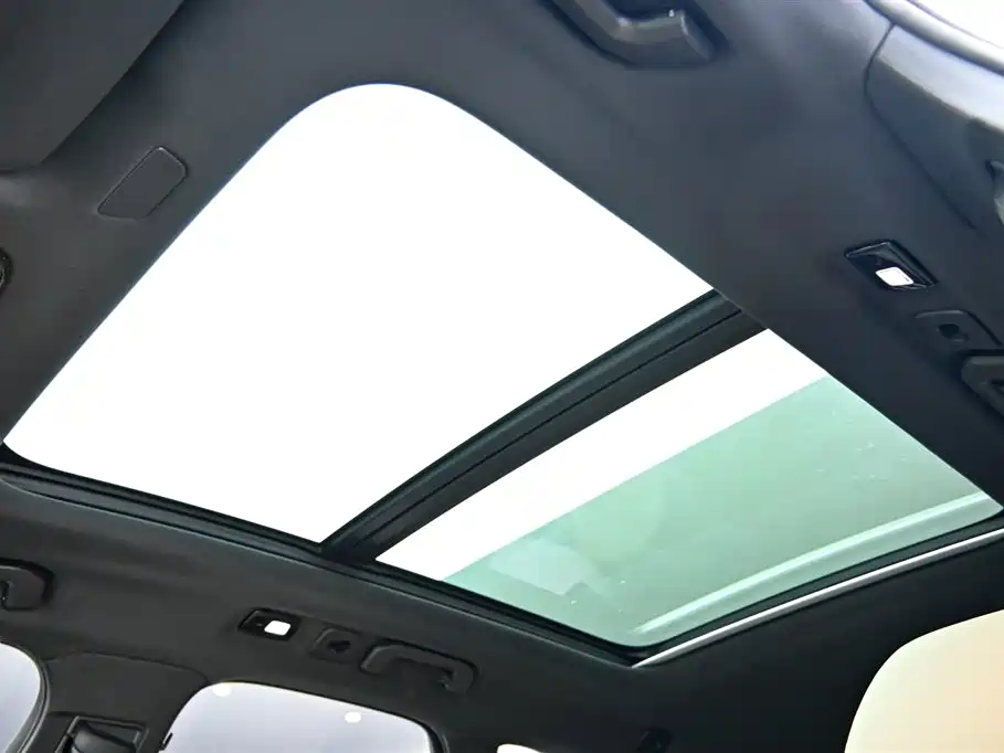 Volvo XC60 2025 — фото 30