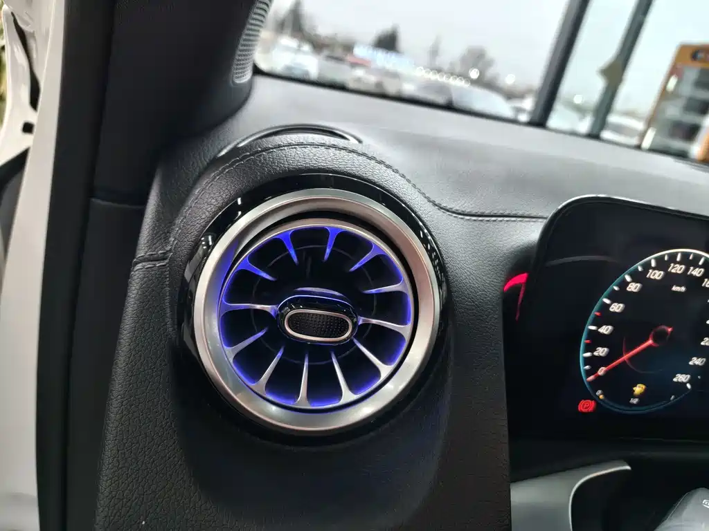 Mercedes-Benz GLB 2023 — фото 10