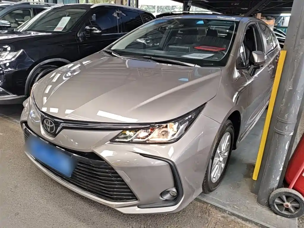 Toyota Corolla 2020 — фото 1