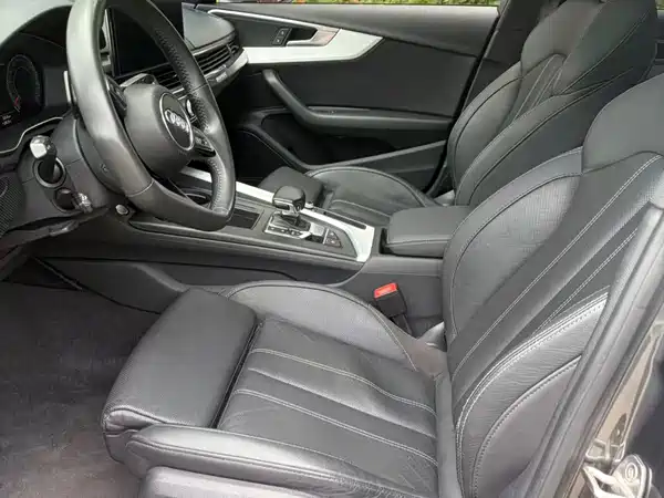Audi A4L 2021