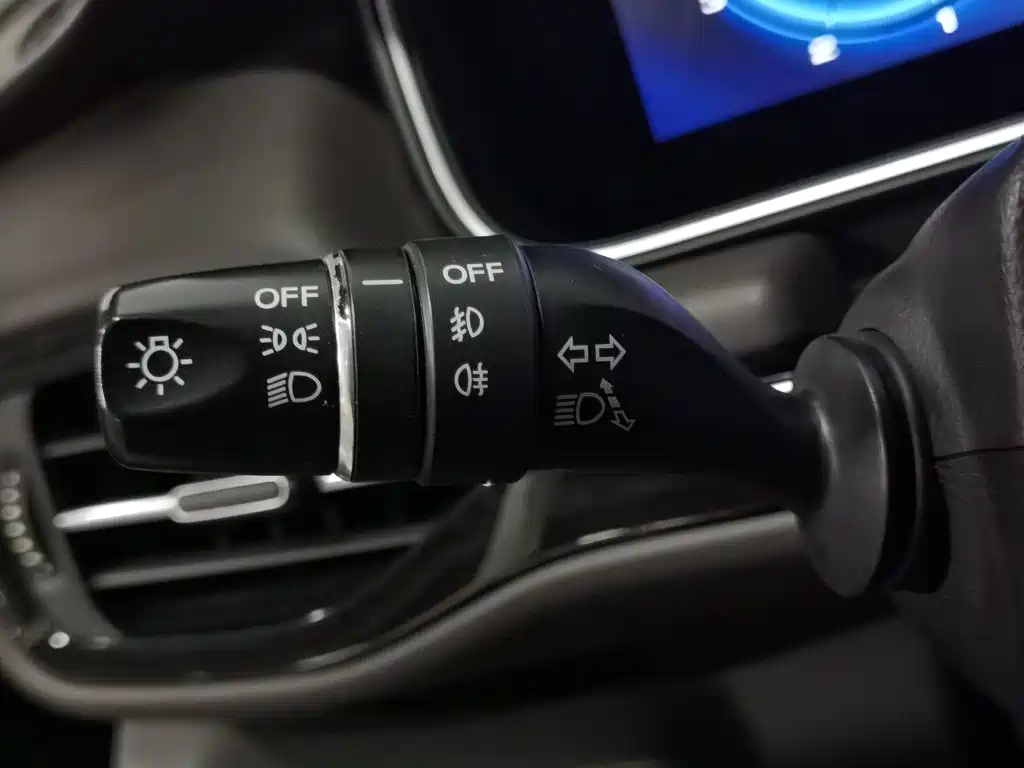 GAC Trumpchi M6 2019 — фото 21