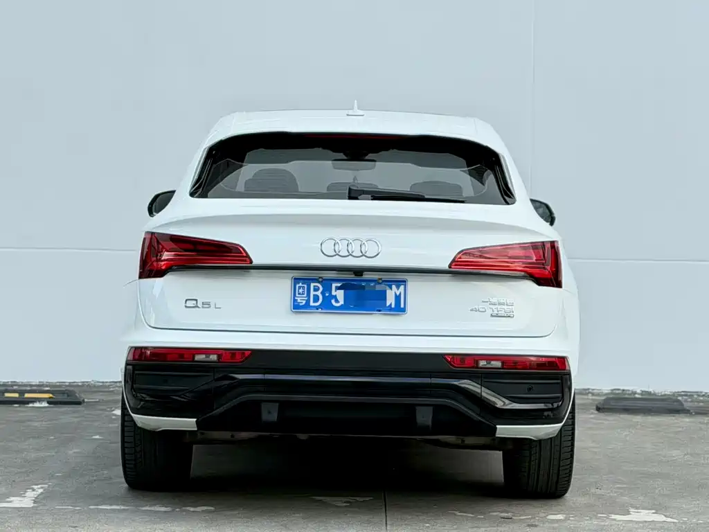 Audi Q5L Sportback 2022 — фото 8