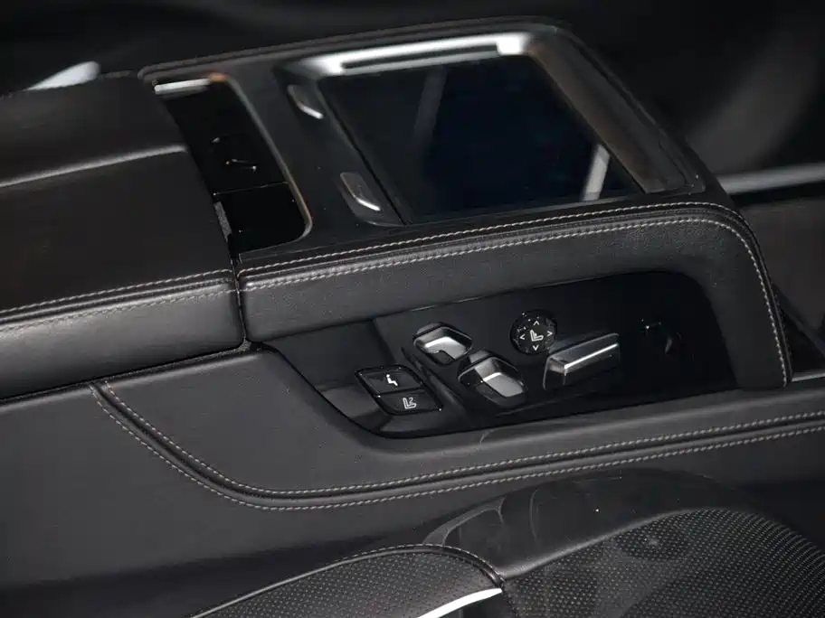 BMW 7 Series 2016 — фото 14