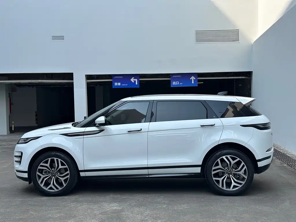 Land Rover Range Rover Evoque 2022 — фото 6