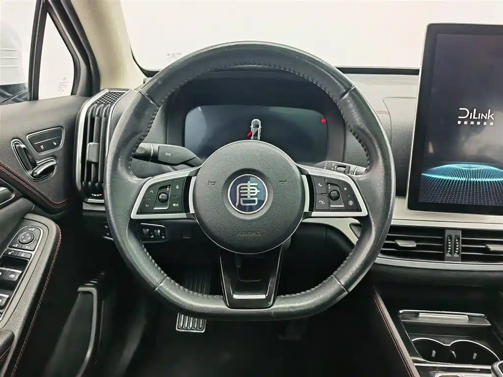 BYD Tang New Energy 2019 — фото 11