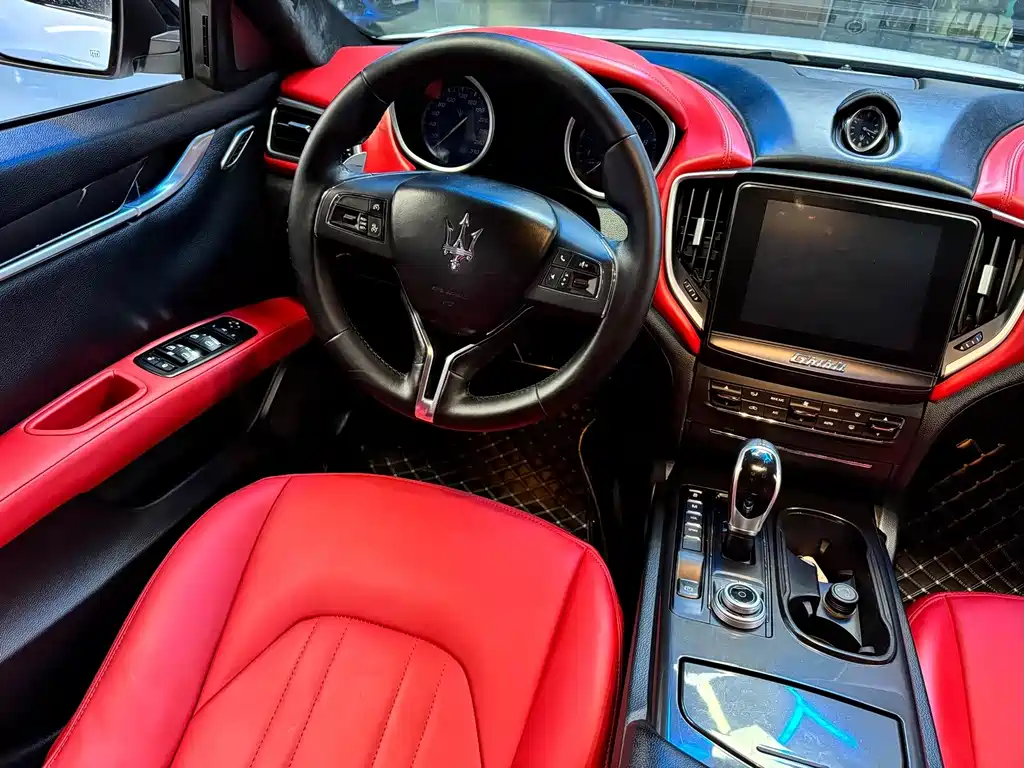 Maserati Ghibli 2018 — фото 6
