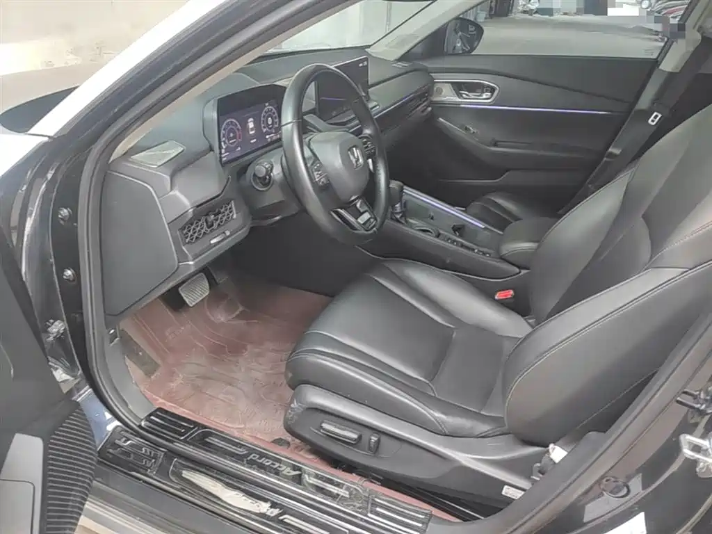 Honda Accord 2023 — фото 16