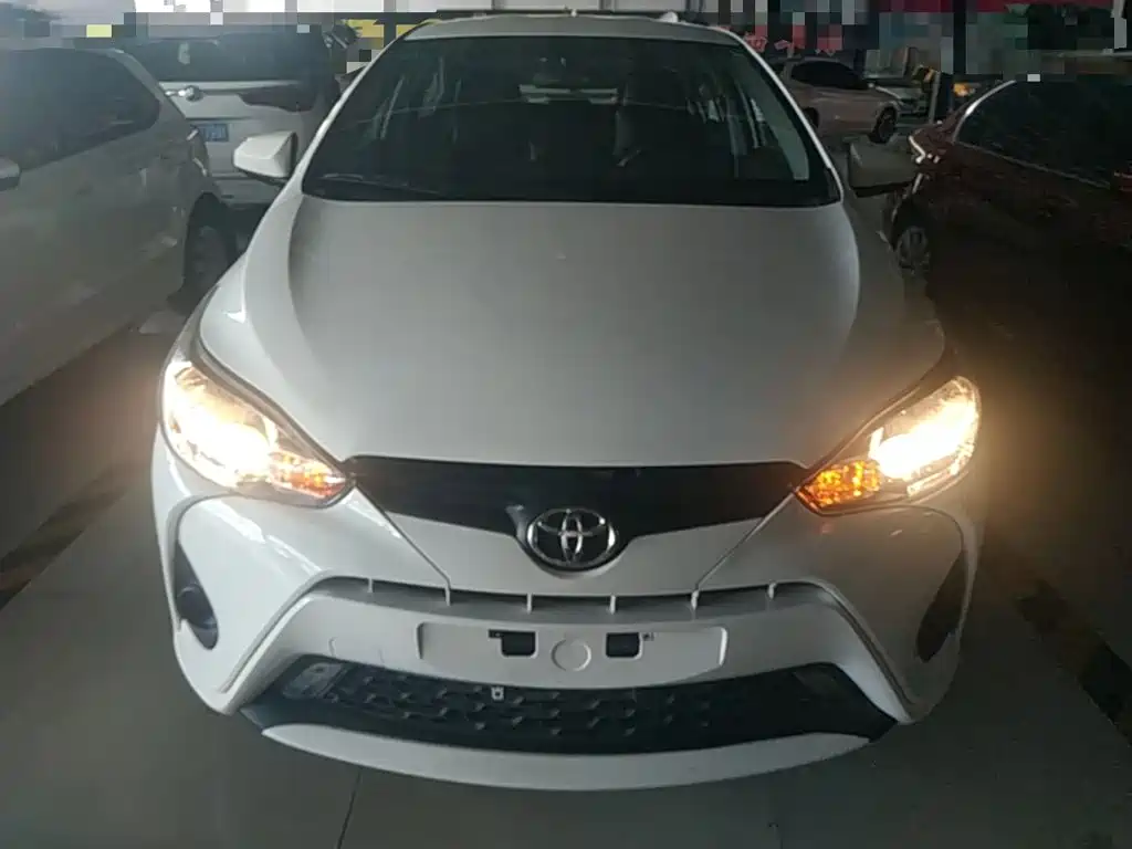 Toyota Yaris L 2020 — фото 3