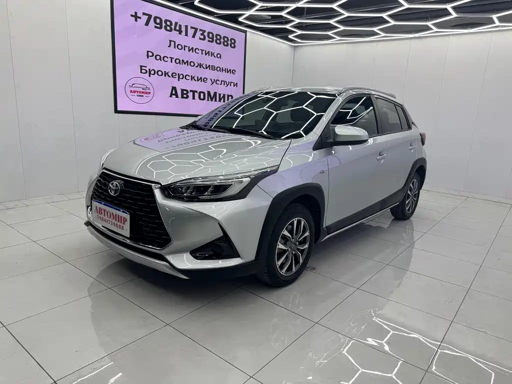 Toyota Yaris L 2021 — фото 1