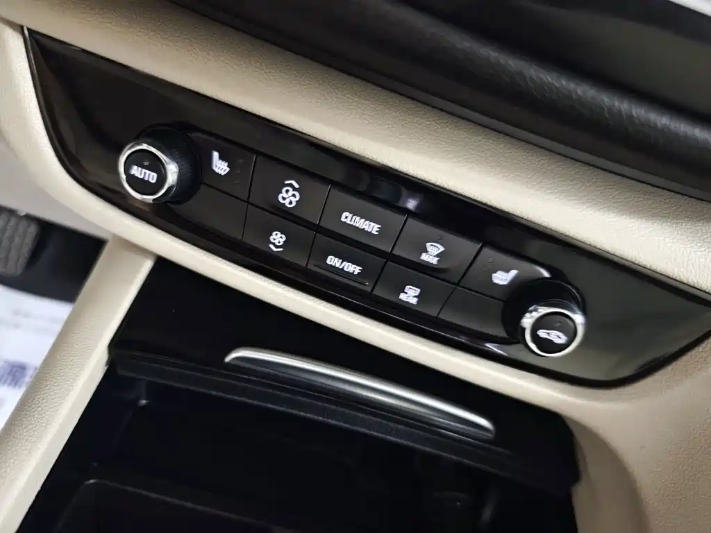 Buick Regal 2021 — фото 17