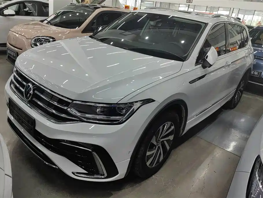 Volkswagen Tiguan L PHEV 2023