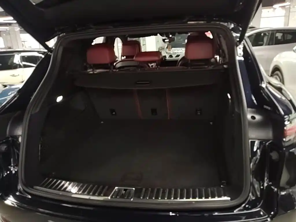 Porsche Cayenne 2021 — фото 19