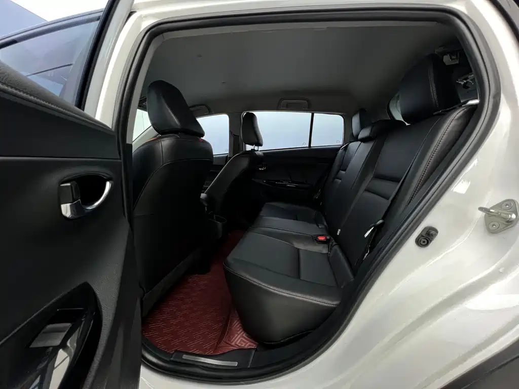 Toyota Yaris L 2022 — фото 14