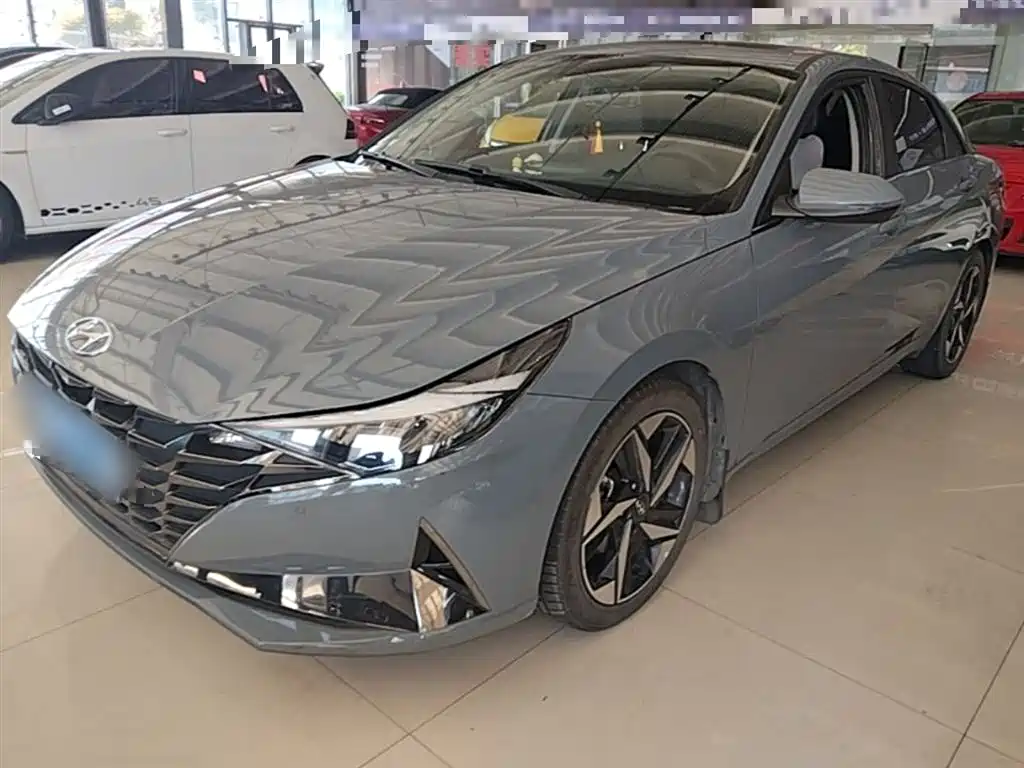 Hyundai Elantra 2022 — фото 2