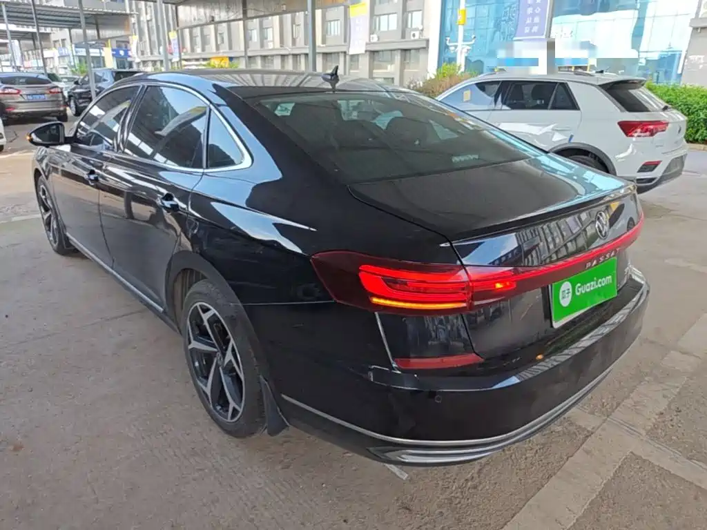 Volkswagen Passat 2023