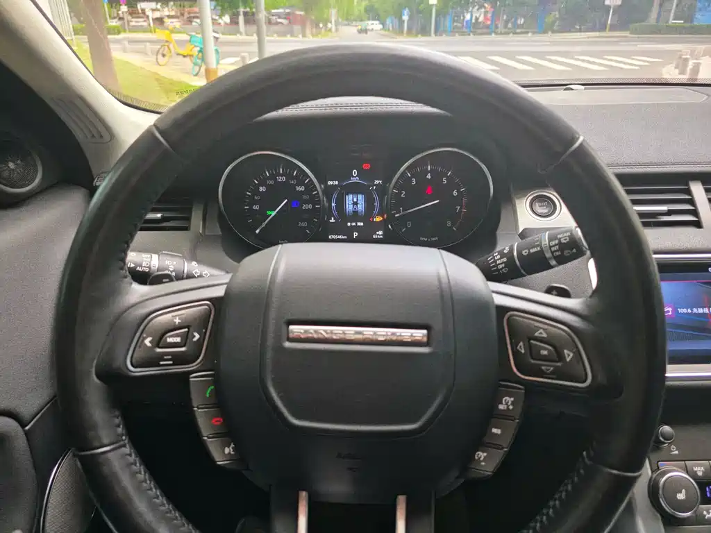 Land Rover Evoque 2017 — фото 9