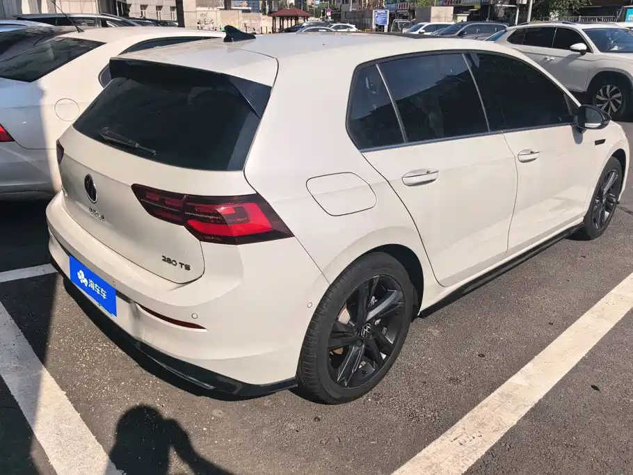 Volkswagen Golf 2023
