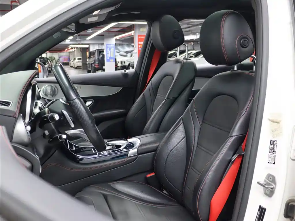Mercedes-Benz GLC AMG 2018 — фото 10