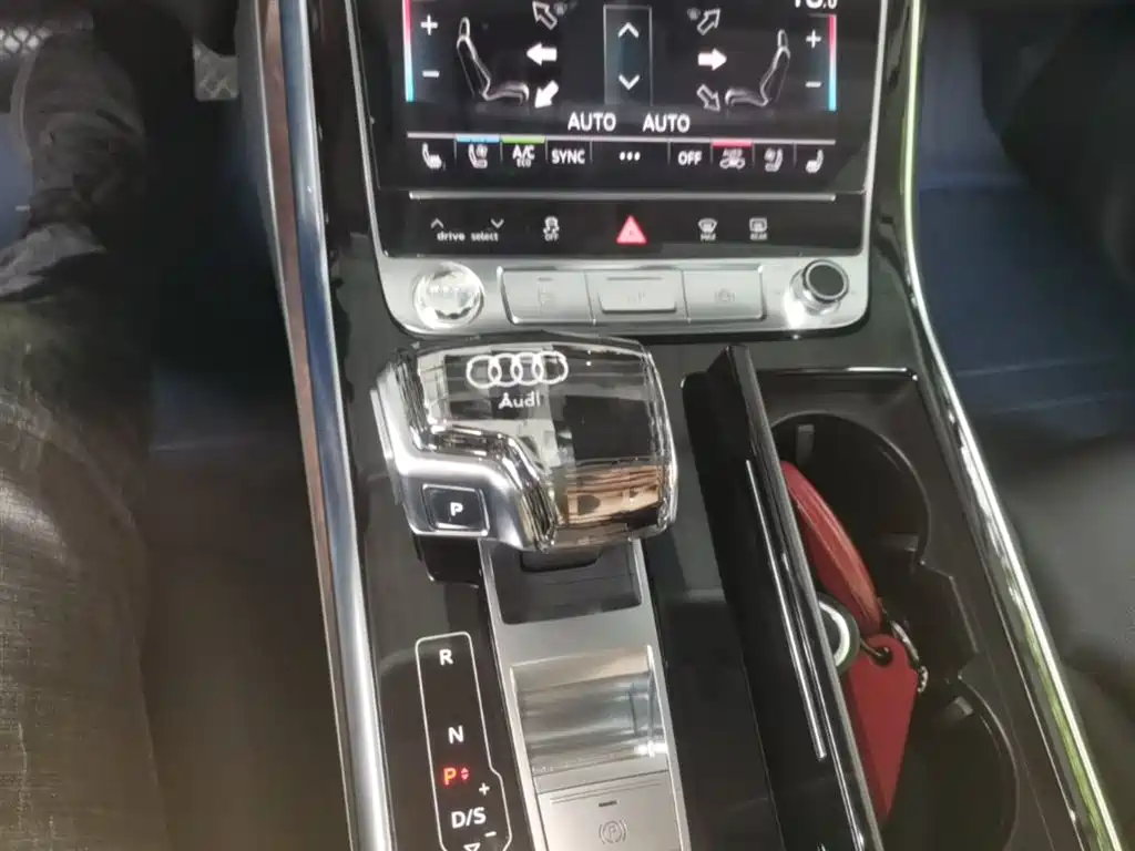 Audi Q7 2023 — фото 14