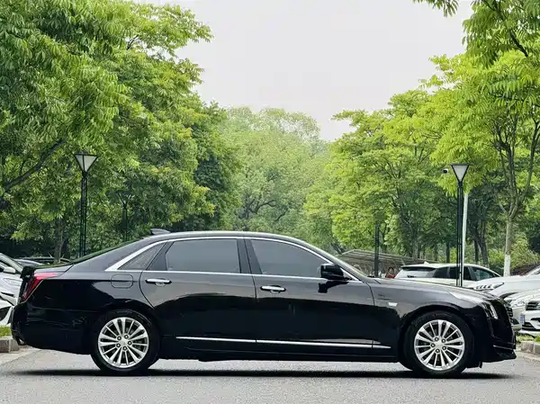 Cadillac CT6 2017