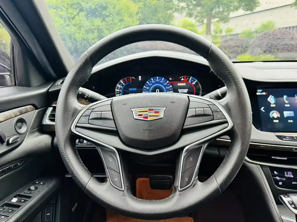 Cadillac CT6 2018 — фото 9