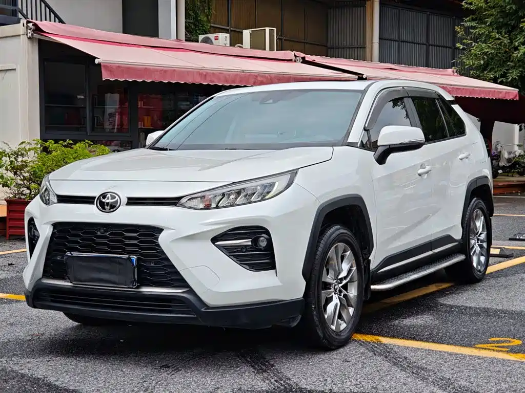 Toyota Wildlander 2022 — фото 1
