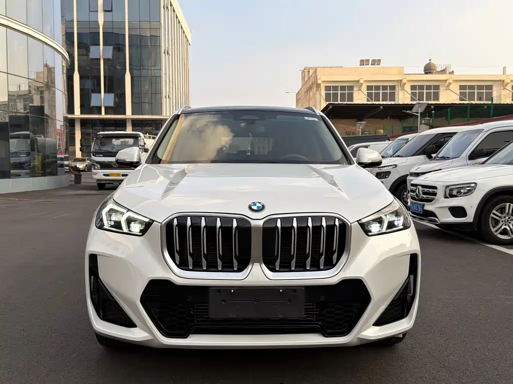 BMW X1 2024 — фото 1