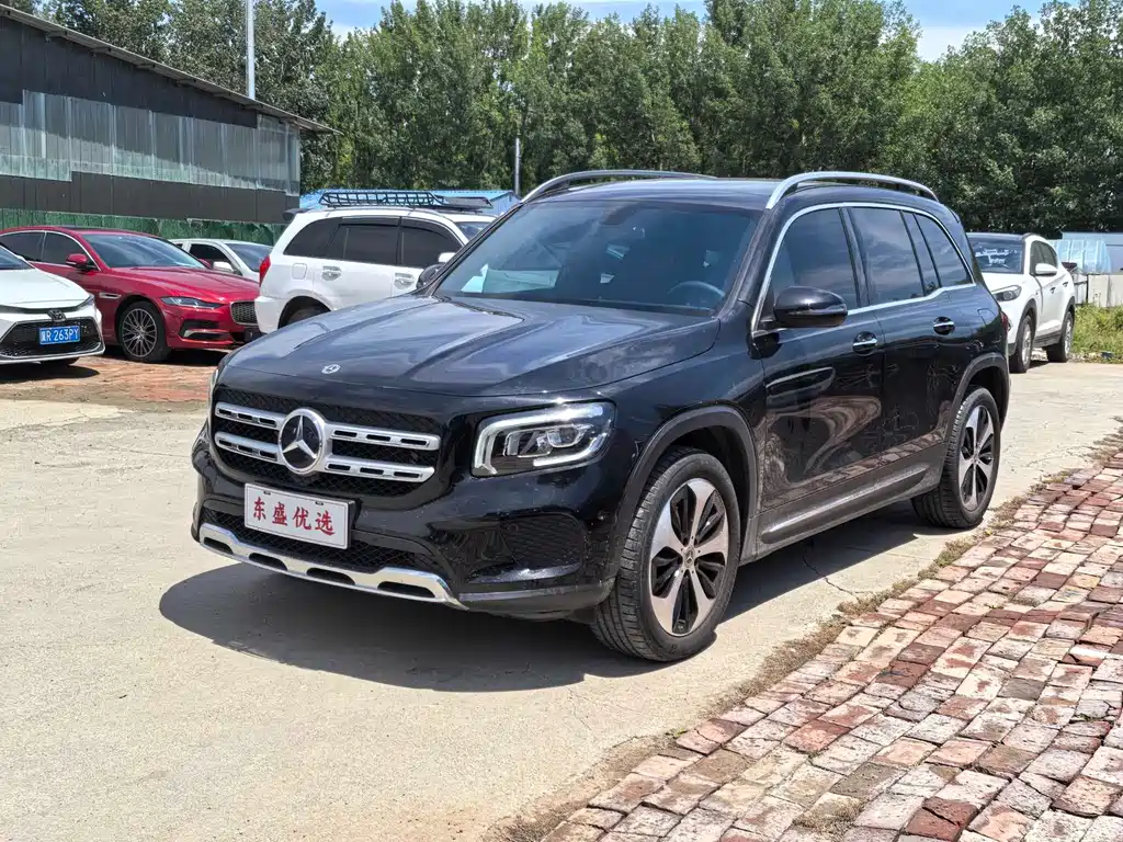 Mercedes-Benz GLB 2022 — фото 1