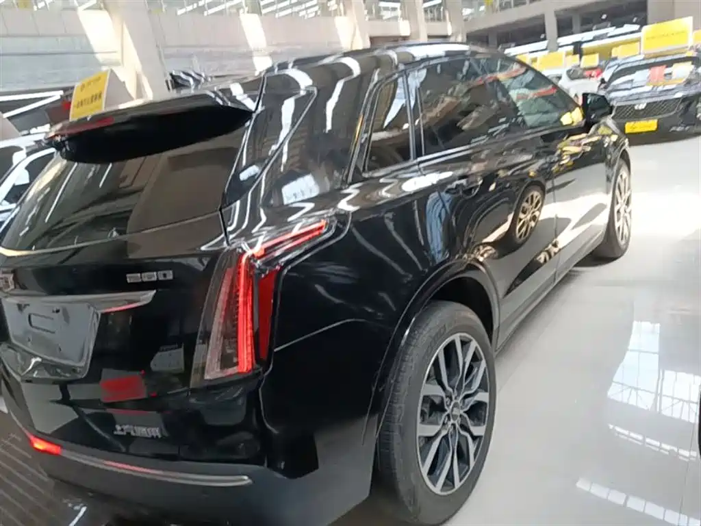 Cadillac XT5 2021 — фото 7