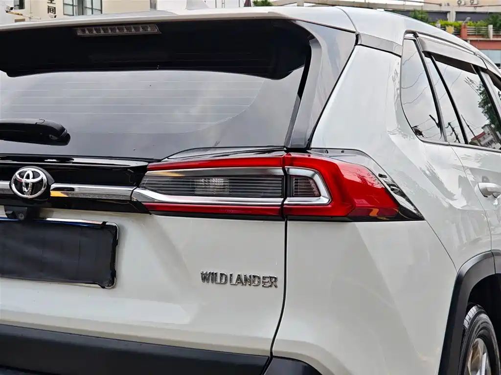 Toyota Wildlander 2022 — фото 10
