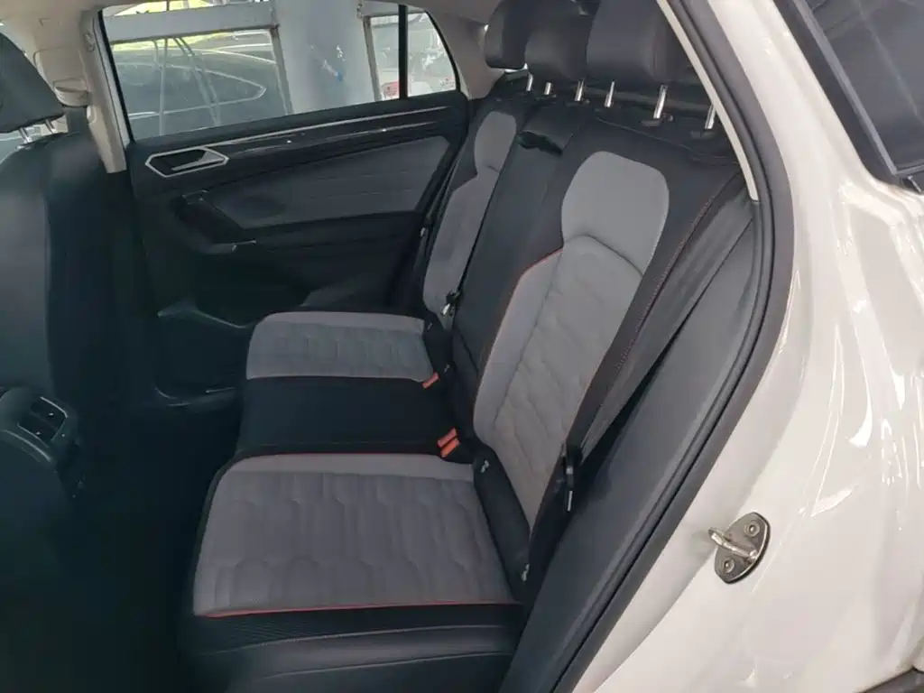 Volkswagen Tiguan X 2023 — фото 17