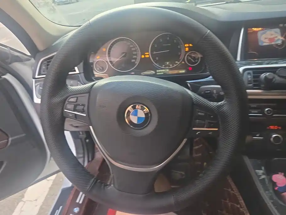 BMW 5 Series 2016 — фото 15